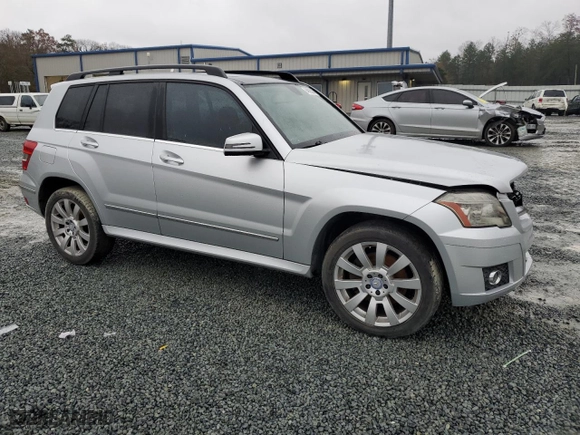 2011 Mercedes-Benz GLK-Class GLK 350 with VIN WDCGG5GB0BF641576, listed as a Copart auction lot 84026294 with 0 mi miles and Salvage Title. Bid and sale history available at carsss.com. Image 4.