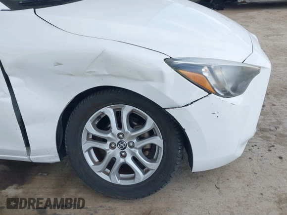 2016 Scion iA with VIN 3MYDLBZV3GY101182, listed as a IAAI auction lot 41788071 with 92,406 mi miles. Bid and sale history available at carsss.com. Image 6.