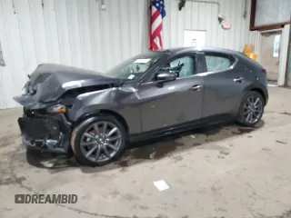 2021 Mazda 3 Select z VIN JM1BPBKL8M1320061, wystawiony jako Copart lot #51523005 z przebiegiem Nie podano mil oraz Czysty tytuł • Clean title. Historia ofert i sprzedaży dostępna na DreamBid. Obrazek 1.
