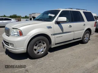 2006 Lincoln Navigator Luxury with VIN 5LMFU27596LJ17295, listed as a Copart auction lot 60658675 with 291,038 mi miles and Salvage title. Bid and sale history available at DreamBid. Image 1.