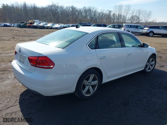 2012 Volkswagen Passat SE with VIN 1VWBP7A38CC020227, listed as a IAAI auction lot 41644536 with 227,205 mi miles. Bid and sale history available at carsss.com. Image 4.