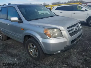 2008 Honda Pilot EX-L with VIN 5FNYF18798B051227, listed as a IAAI auction lot 41593993 with 190,783 mi miles. Bid and sale history available at carsss.com. Image 6.
