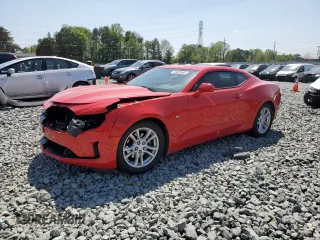 2020 Chevrolet Camaro 1LS z VIN 1G1FA1RX7L0145966, wystawiony jako Copart lot #53839485 z przebiegiem 77 517 mil mil oraz Szkoda całkowita • Salvage title. Historia ofert i sprzedaży dostępna na DreamBid. Obrazek 1.