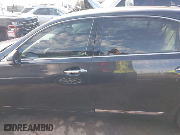 2011 Lexus LS 460 L with VIN JTHGL5EF1B5042245, listed as a IAAI auction lot 41278051 with 138,147 mi miles and . Bid and sale history available at DreamBid. Image 14.