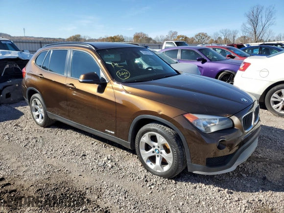 2015 BMW X1 sDrive28i with VIN WBAVM1C54FV316825, listed as a Copart auction lot 83592644 with 76,823 mi miles and Salvage Title. Bid and sale history available at carsss.com. Image 4.