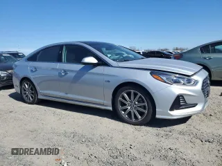 2018 Hyundai Sonata Hybrid Limited with VIN KMHE34L32JA083397, listed as a Copart auction lot 46826155 with 134,726 mi miles and Clean Title. Bid and sale history available at carsss.com. Image 4.