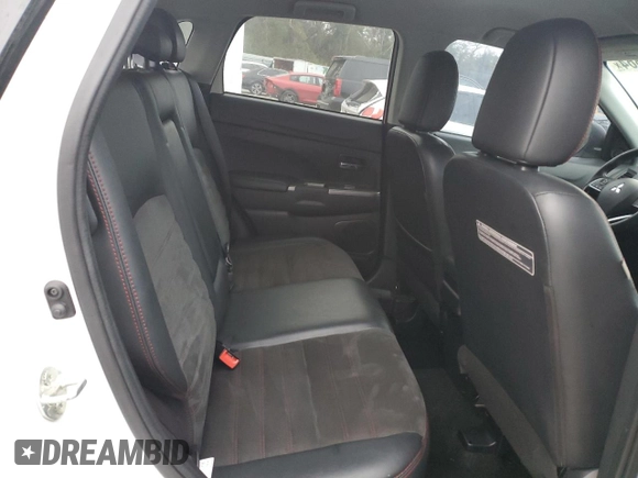 2018 Mitsubishi Outlander SE with VIN JA4AP3AWXJU024704, listed as a Copart auction lot 86322864 with 135,602 mi miles and Salvage title. Bid and sale history available at DreamBid. Image 11.
