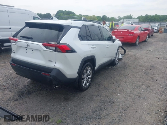 2024 Toyota RAV4 XLE Premium z VIN 2T3C1RFV3RW311870, wystawiony jako IAAI lot #42066945 z przebiegiem 16 237 mil mil oraz . Historia ofert i sprzedaży dostępna na DreamBid. Obrazek 4.