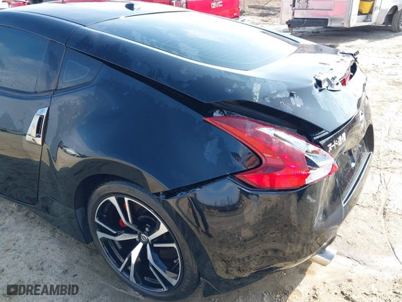 2020 Nissan 370Z Coupe with VIN JN1AZ4EH2LM822220, listed as a IAAI auction lot 41500687 with 36,261 mi miles. Bid and sale history available at carsss.com. Image 17.
