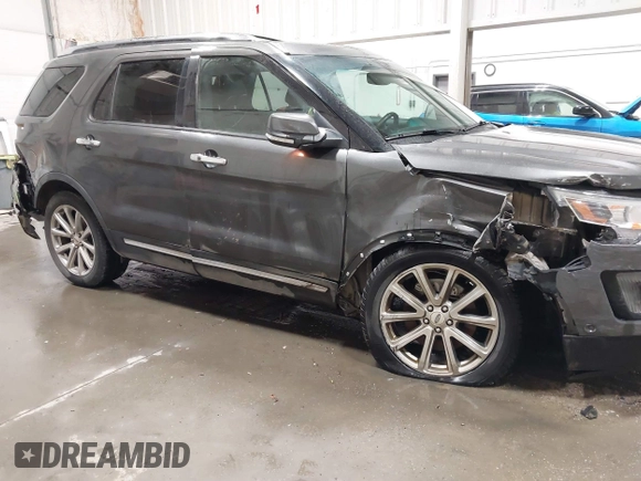 2016 Ford Explorer Limited with VIN 1FM5K8FH6GGC05749, listed as a IAAI auction lot 41409560 with 95,009 mi miles. Bid and sale history available at carsss.com. Image 6.
