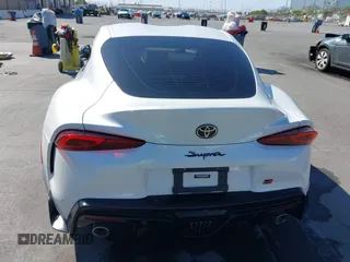 2021 Toyota Supra 2.0 with VIN WZ1DB2C01MW039946, listed as a IAAI auction lot 42519516 with 21,073 mi miles and . Bid and sale history available at DreamBid. Image 16.