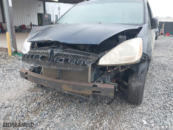 2004 Toyota Sienna CE with VIN 5TDZA23C04S085432, listed as a IAAI auction lot 41957426 with 273,480 mi miles. Bid and sale history available at carsss.com. Image 6.