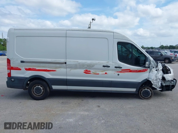 2017 Ford Transit z VIN 1FTYE2CG6HKB46718, wystawiony jako IAAI lot #37349829 z przebiegiem 94 836 mil mil oraz . Historia ofert i sprzedaży dostępna na DreamBid. Obrazek 13.