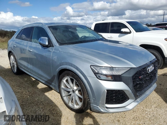 2023 Audi RS Q8 z VIN WU1ARBF11PD031124, wystawiony jako Copart lot #75312284 z przebiegiem 2 673 mil mil oraz Szkoda całkowita • Salvage title. Historia ofert i sprzedaży dostępna na DreamBid. Obrazek 4.