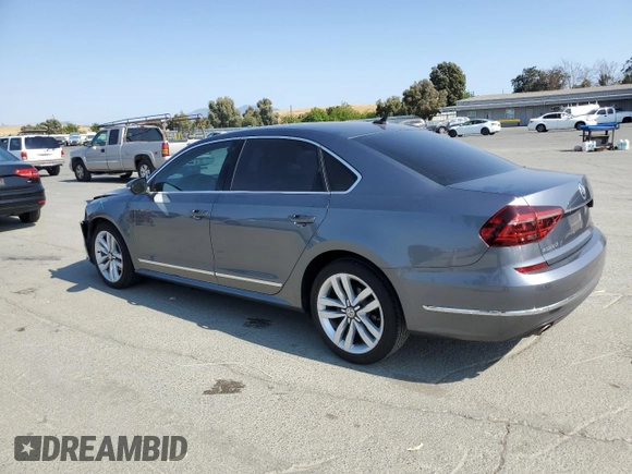 2017 Volkswagen Passat SE z VIN 1VWGT7A39HC003302, wystawiony jako Copart lot #59680985 z przebiegiem 68 919 mil mil oraz Szkoda całkowita • Salvage title. Historia ofert i sprzedaży dostępna na DreamBid. Obrazek 2.