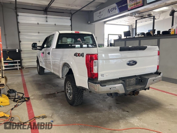 2019 Ford F-350 Platinum с VIN 1FT7W3BTXKED68083, выставлен на аукционе IAAI как лот 42602897 с пробегом 201 348 миль миль и . История ставок и продаж доступна на DreamBid. Изображение 13.
