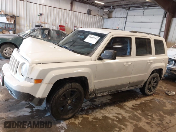 2014 Jeep Patriot Latitude with VIN 1C4NJRFB4ED864114, listed as a IAAI auction lot 41639732 with 103,119 mi miles. Bid and sale history available at carsss.com. Image 14.