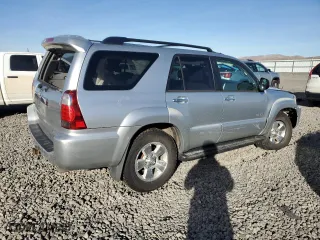 2006 Toyota 4Runner SR5 with VIN JTEBU14R960086845, listed as a Copart auction lot 44186285 with 214,461 mi miles and Salvage Title. Bid and sale history available at carsss.com. Image 3.