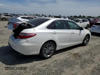 2015 Toyota Camry XLE with VIN 4T1BF1FK9FU112752, listed as a Copart auction lot 52641205 with 117,981 mi miles and Salvage Title. Bid and sale history available at carsss.com. Image 3.