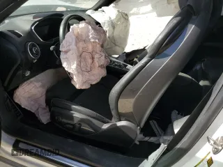 2018 Audi TT z VIN TRUC5AFV3J1001815, wystawiony jako Copart lot #49773065 z przebiegiem Nie podano mil oraz Szkoda całkowita • Salvage title. Historia ofert i sprzedaży dostępna na DreamBid. Obrazek 7.