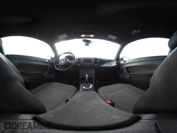 2019 Volkswagen Beetle S с VIN 3VWFD7ATXKM709046, выставлен на аукционе IAAI как лот 41701695 с пробегом 103 043 миль миль и . История ставок и продаж доступна на DreamBid. Изображение 18.