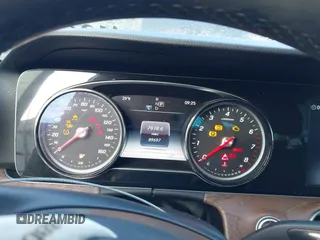 2018 Mercedes-Benz E-Class E 300 with VIN WDDZF4JB0JA299018, listed as a IAAI auction lot 41364406 with 89,697 mi miles. Bid and sale history available at carsss.com. Image 7.