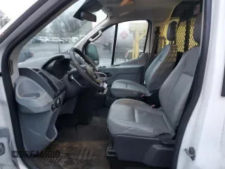 2017 Ford Transit z VIN 1FTYE9ZM0HKA97215, wystawiony jako Copart lot #88932795 z przebiegiem 152 047 mil mil oraz Szkoda całkowita • Salvage title. Historia ofert i sprzedaży dostępna na DreamBid. Obrazek 7.
