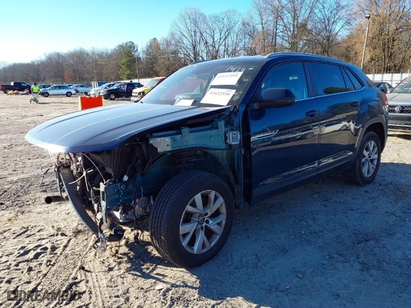 2020 Volkswagen Atlas Cross Sport 2.0T S with VIN 1V2AC2CA0LC201474, listed as a IAAI auction lot 41622355 with 73,084 mi miles. Bid and sale history available at carsss.com. Image 2.