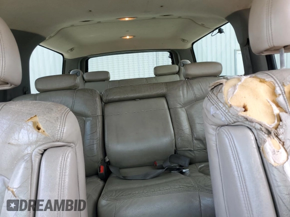 2000 Chevrolet Suburban LT with VIN 3GNFK16T0YG201987, listed as a Copart auction lot 52521885 with 282,794 mi miles and Salvage Title. Bid and sale history available at carsss.com. Image 10.