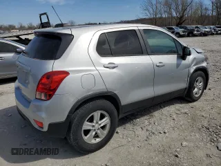 2020 Chevrolet Trax LS with VIN KL7CJKSB7LB330258, listed as a Copart auction lot 49590465 with 0 mi miles and Clean Title. Bid and sale history available at carsss.com. Image 3.