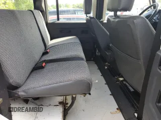 1996 Land Rover Defender с VIN SALLDHM68TA991998, выставлен на аукционе Copart как лот 57596025 с пробегом 150 656 миль миль и Списание • Salvage title. История ставок и продаж доступна на DreamBid. Изображение 11.