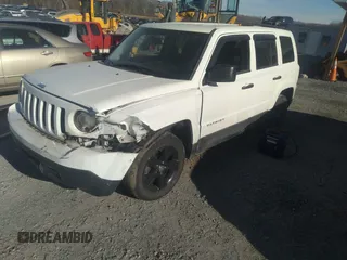2014 Jeep Patriot Latitude с VIN 1C4NJRFB5ED660860, выставлен на аукционе IAAI как лот 41645966 с пробегом 110 853 миль миль и . История ставок и продаж доступна на DreamBid. Изображение 2.