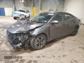 2024 Nissan Sentra SV z VIN 3N1AB8CV3RY210621, wystawiony jako Copart lot #61645995 z przebiegiem 21 722 mil mil oraz Czysty tytuł • Clean title. Historia ofert i sprzedaży dostępna na DreamBid. Obrazek 1.
