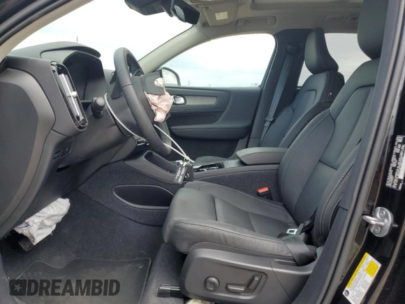 2024 Volvo XC40 Plus Bright Theme with VIN YV4L12UE4R2366179, listed as a Copart auction lot 56550015 with 863 mi miles and Salvage title. Bid and sale history available at DreamBid. Image 7.