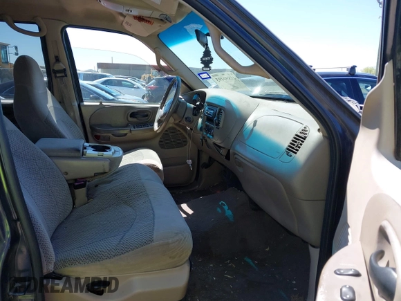 2001 Ford F-150 SuperCrew XLT with VIN 1FTRW08W81KF01853, listed as a IAAI auction lot 41850493 with 1 mi miles. Bid and sale history available at carsss.com. Image 5.