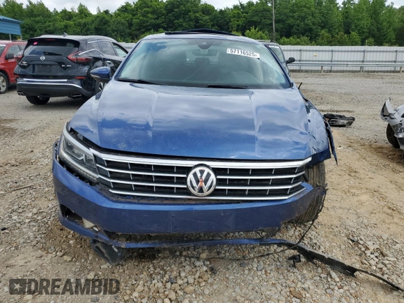 2016 Volkswagen Passat SEL Premium z VIN 1VWCS7A32GC022287, wystawiony jako Copart lot #57116525 z przebiegiem 71 309 mil mil oraz Szkoda całkowita • Salvage title. Historia ofert i sprzedaży dostępna na DreamBid. Obrazek 5.