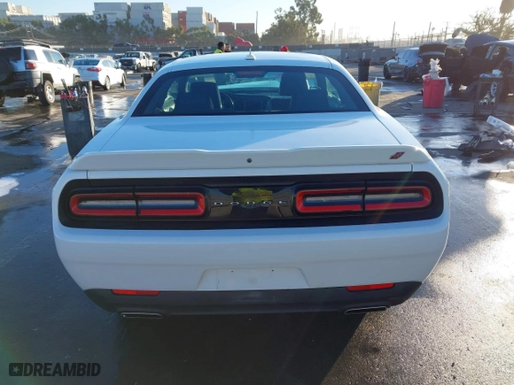 2019 Dodge Challenger SXT with VIN 2C3CDZGG3KH676194, listed as a IAAI auction lot 41324134 with 63,896 mi miles. Bid and sale history available at carsss.com. Image 17.