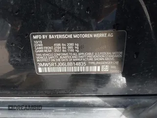 2020 BMW 3 Series 330i with VIN 3MW5R1J06L8B14835, listed as a IAAI auction lot 41722889 with 1 mi miles. Bid and sale history available at carsss.com. Image 9.