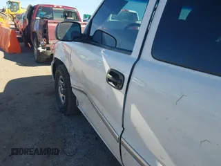 2004 GMC Sierra 1500 SLE with VIN 2GTEC19T541177492, listed as a IAAI auction lot 41482951 with 75,153 mi miles and . Bid and sale history available at DreamBid. Image 6.