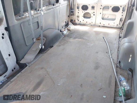 2003 Ford Econoline Passenger XL with VIN 1FBSS31L33HA12571, listed as a IAAI auction lot 42268424 with 170,739 mi miles and . Bid and sale history available at DreamBid. Image 8.