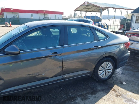 2020 Volkswagen Jetta S with VIN 3VWCB7BU6LM027864, listed as a IAAI auction lot 41876598 with 118,084 mi miles and . Bid and sale history available at DreamBid. Image 17.