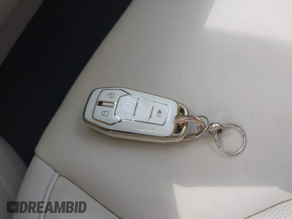 2016 Lincoln MKC Select with VIN 5LMCJ2D97GUJ26611, listed as a IAAI auction lot 42462595 with Not provided miles and . Bid and sale history available at DreamBid. Image 11.