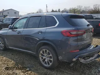 2019 BMW X5 xDrive40i with VIN 5UXCR6C51KLL36723, listed as a Copart auction lot 47680785 with 0 mi miles and Salvage Title. Bid and sale history available at carsss.com. Image 2.