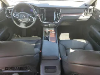 2024 Volvo S60 Plus Dark Theme z VIN 7JRL12FL4RG300900, wystawiony jako Copart lot #54564055 z przebiegiem Nie podano mil oraz Czysty tytuł • Clean title. Historia ofert i sprzedaży dostępna na DreamBid. Obrazek 8.