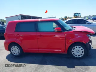 2015 Scion xB with VIN JTLZE4FE1FJ068026, listed as a IAAI auction lot 42041590 with 120,686 mi miles. Bid and sale history available at carsss.com. Image 14.