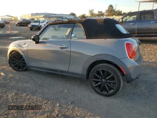 2017 MINI Convertible Cooper with VIN WMWWG5C35H3D00104, listed as a Copart auction lot 80680444 with 33,581 mi miles and Salvage title. Bid and sale history available at DreamBid. Image 2.