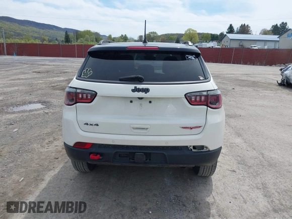 2017 Jeep Compass Trailhawk with VIN 3C4NJDDBXHT500588, listed as a IAAI auction lot 42060556 with 76,788 mi miles and . Bid and sale history available at DreamBid. Image 17.