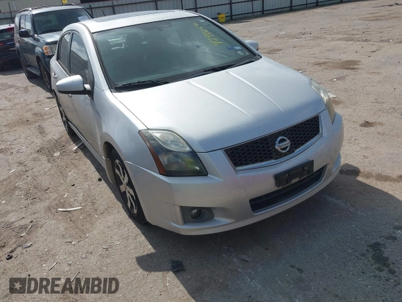2012 Nissan Sentra S z VIN 3N1AB6AP4CL605131, wystawiony jako IAAI lot #42420591 z przebiegiem 199 410 mil mil oraz . Historia ofert i sprzedaży dostępna na DreamBid. Obrazek 1.