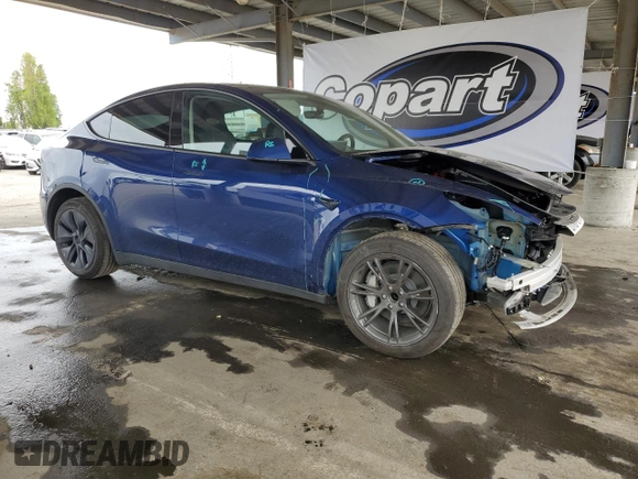 2024 Tesla Model Y с VIN 7SAYGDED2RF119770, выставлен на аукционе Copart как лот 53520875 с пробегом 6 712 миль миль и Списание • Salvage title. История ставок и продаж доступна на DreamBid. Изображение 4.
