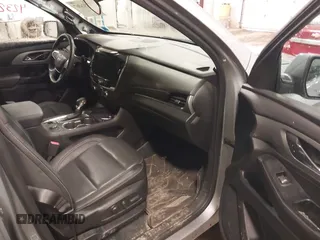 2023 Chevrolet Traverse LT z VIN 1GNEVHKW6PJ226546, wystawiony jako IAAI lot #42324587 z przebiegiem 34 929 mil mil oraz . Historia ofert i sprzedaży dostępna na DreamBid. Obrazek 5.